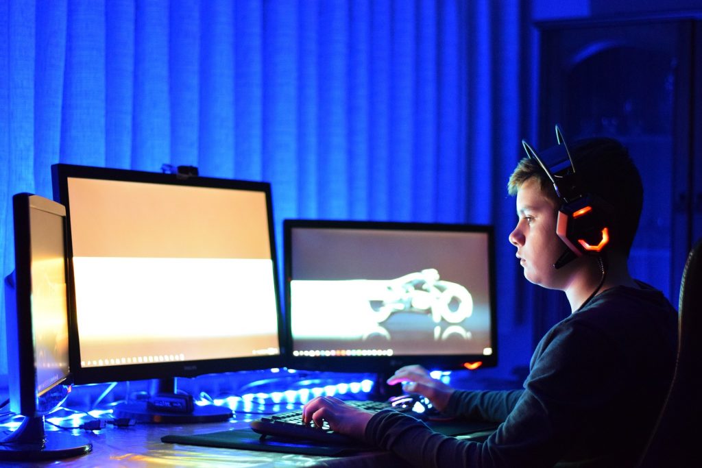 Gaming monitor setup